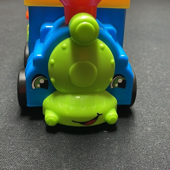Fisher Price Little People Recycling Garbage Truck Sing n Learn & Zoo Train Toy - Picture 4 of 14